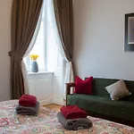 Stilvolles Apartment In Zentraler Lage